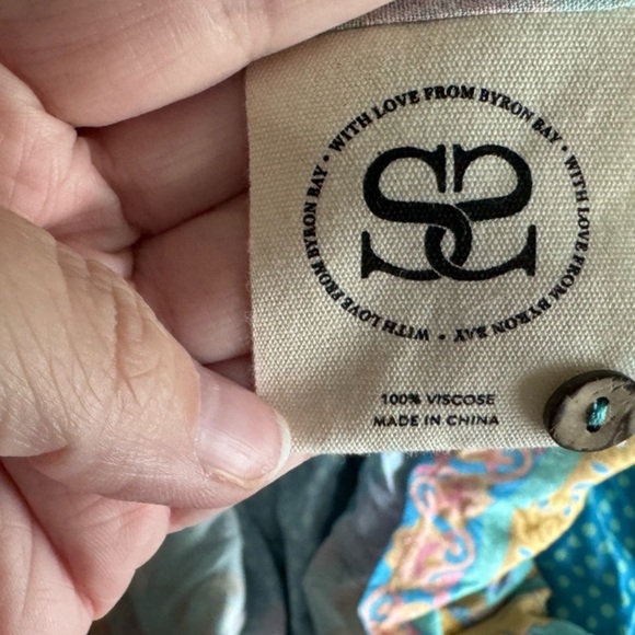 Spell hibiscus lane button through gown- lagoon NWT - Picture 9 of 10